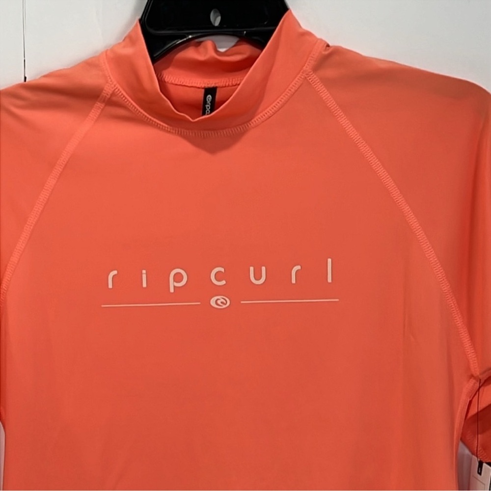 RIP CURL Golden Rays LS Rash Guard
- Coral, M - Picture 9 of 12